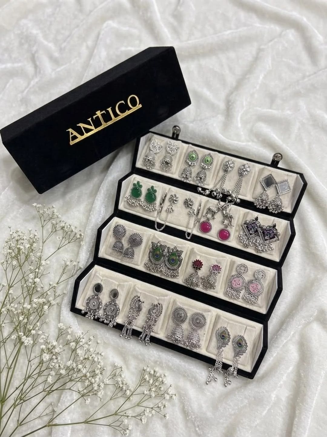 Trendy Jewelry organizer good for travel